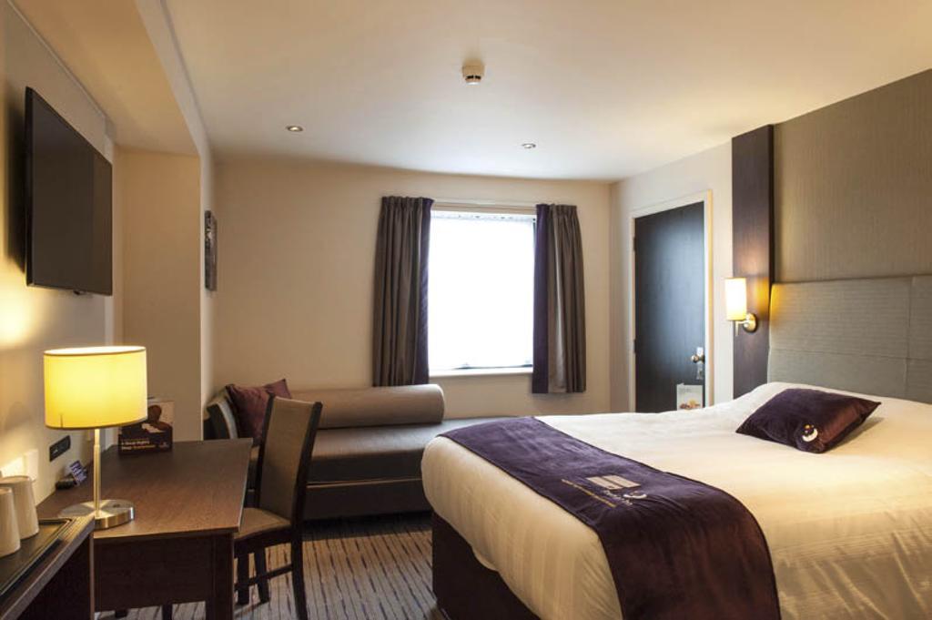 Premier Inn London Wandsworth מראה חיצוני תמונה