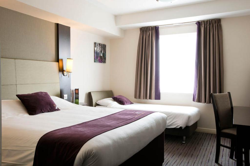 Premier Inn London Wandsworth חדר תמונה