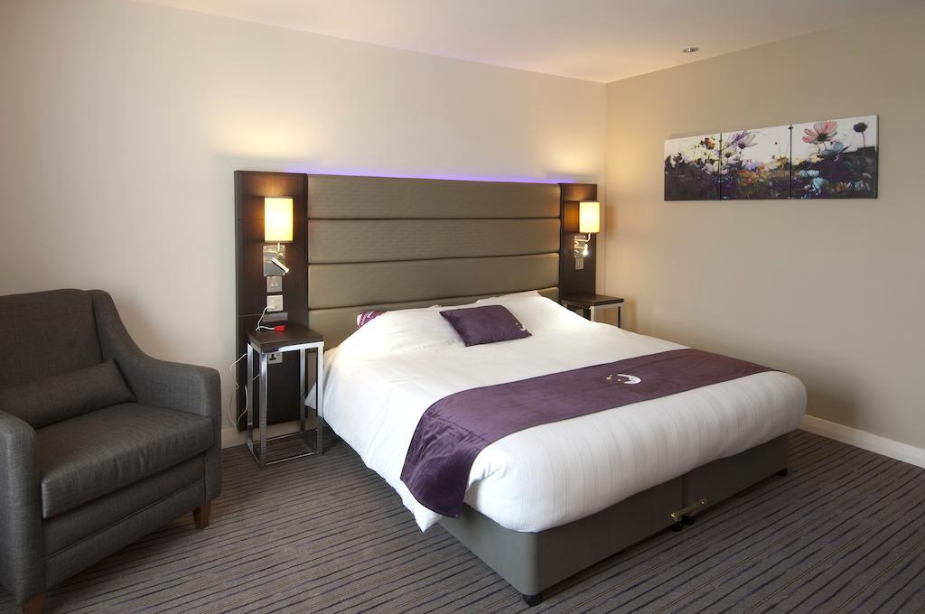 Premier Inn London Wandsworth חדר תמונה