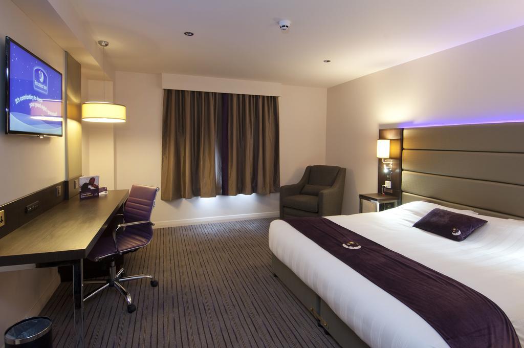 Premier Inn London Wandsworth מראה חיצוני תמונה