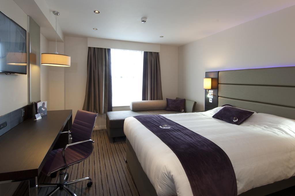 Premier Inn London Wandsworth מראה חיצוני תמונה